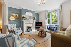 WINTER SPECIAL OFFER!! Cosy Stunning 2-BR Central Location, Sleeps 6, Winchester - By Blue Puffin Stays